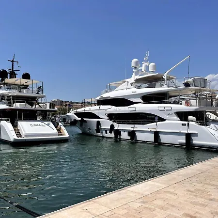 아파트 Beach Studio Cannes *